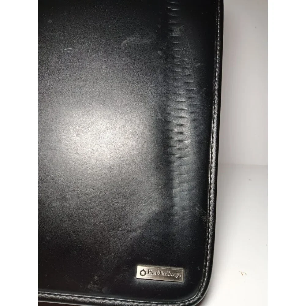 Franklin Covey Classic Black Leather Planner 7 Ring Binder Zipper extras (read)